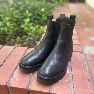 Everlane Lug Chelsea Boot - Black - Size 11